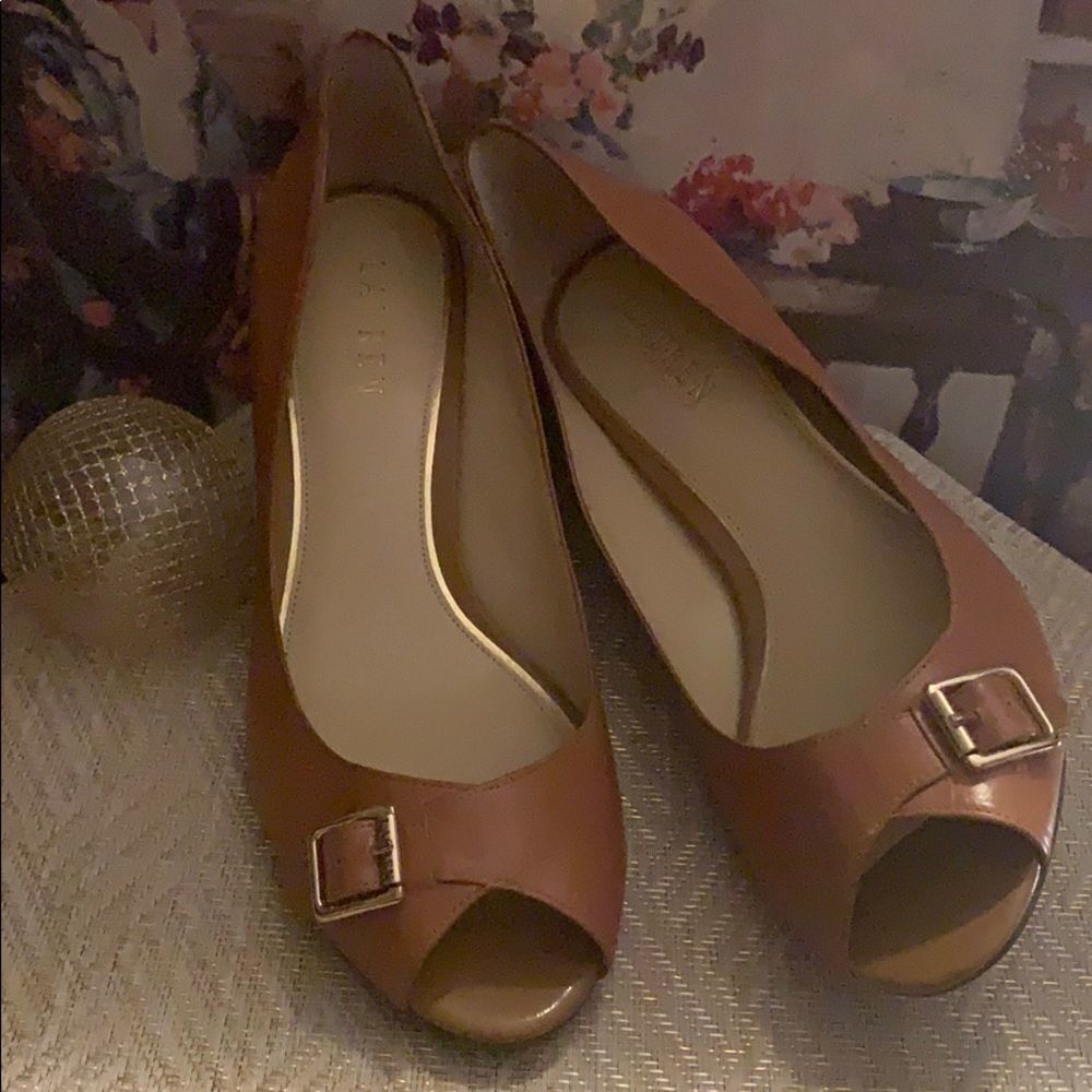NEW 👠 RALPH LAUREN HEELS